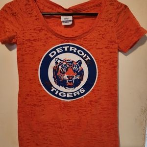 DETROIT TIGERS VNECK WOMANS TSHIRT